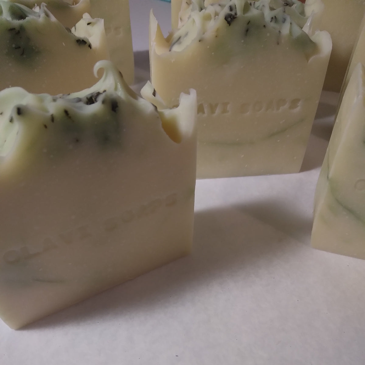 Coconut Lime & Peppermint Leaves